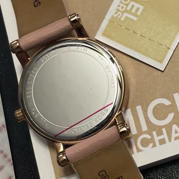 Michael Kors Women's Petite Norie Pink Leather Watch MK2683 - Picture 13 of 14